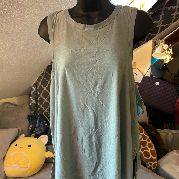 Old Navy Active Racerback - Picture 4 of 5